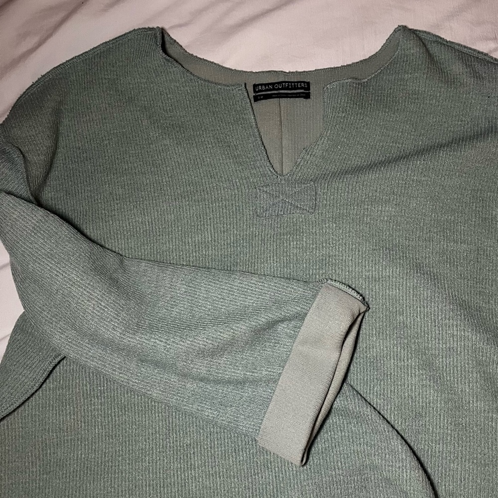 Urban Outfitters Green Long Sleeve Top Pullover Size Small Womens